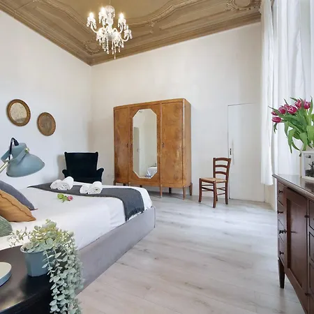 Cavour 2 Bedrooms דירה