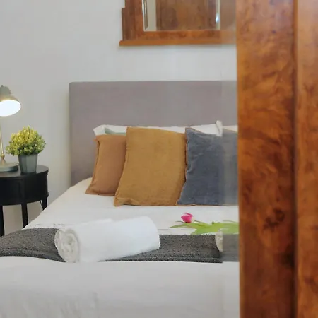 Cavour 2 Bedrooms *