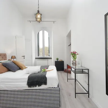 Cavour 2 Bedrooms דירה רומא