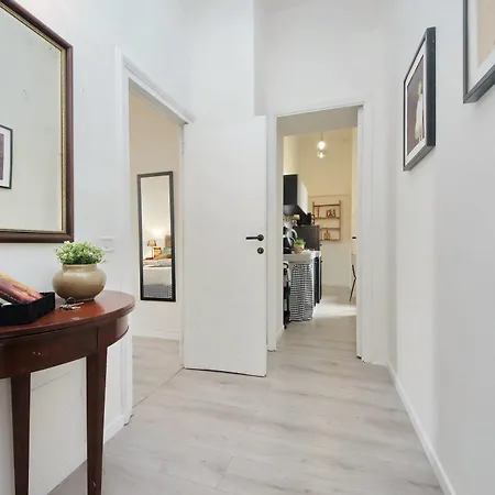 Cavour 2 Bedrooms דירה