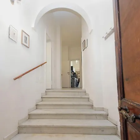 Cavour 2 Bedrooms דירה רומא