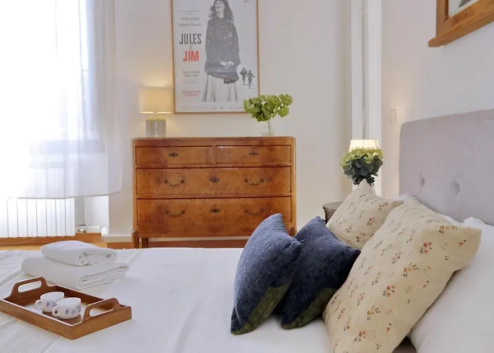 Cavour 2 Bedrooms * 로마